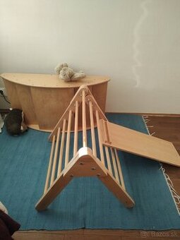 Predám piklerovej triangel a montessori schodíky/hojdacku