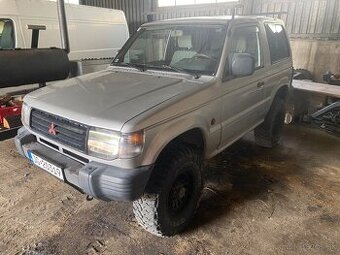 Mitsubishi pajero 2.5