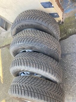 Elektrony ako nové obuté na kia sorento