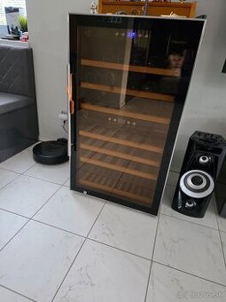 Vinotéka HUMOBOX - 48 fliaš