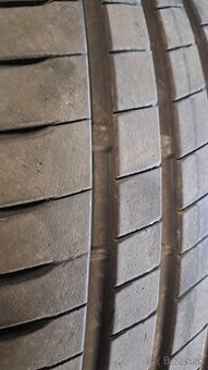 Predám 1ks pekná letná 235/45r18-98Y Firestone