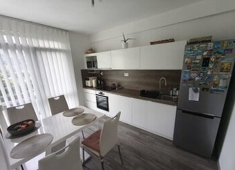 Prenájom, 2i byt, ul. Zvolenská cesta, Banská Bystrica.