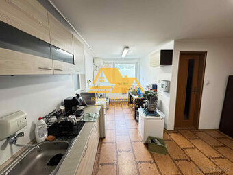 Exkluzívne Predám rodinný dom na podnikanie v Nových Zámkoc