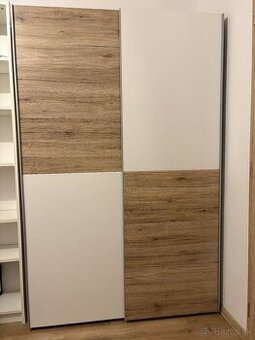 Skriňa šatníková