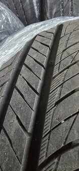 Predám 4× letné pneumatiky KUMHO CRUGEN HP71 235/50 R19 99H