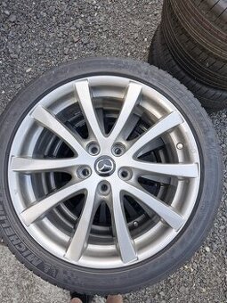 Letná sada kolies Mazda 3 s pneumatikami Michelin 215/45/R18