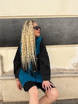 Upcyklována dámska predlžená mikina s riflovou bundou