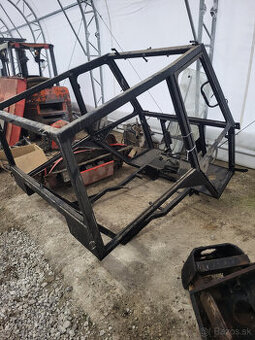 ponúkam ram kabyny zetor 73