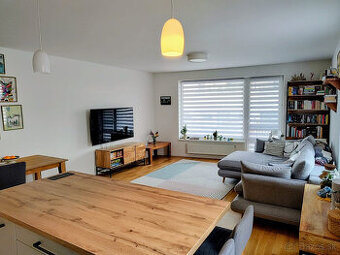 Priestranný 3-izb. byt s pivnicou Pod Vŕškami, ktorý očarí