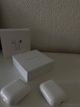 2× Apple AirPods – AirPods 1 + AirPods 2, originál, funkčne