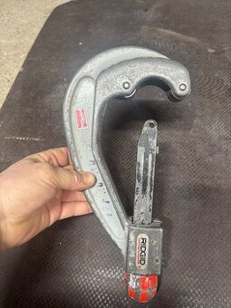 ridgid rezacka na rury