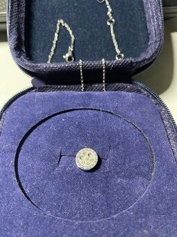 Nahrdelnik Tommy Hilfiger FAMILY silver, dlžka je 47cm