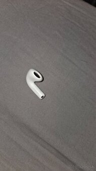 Predam prave sluchatko airpods 4