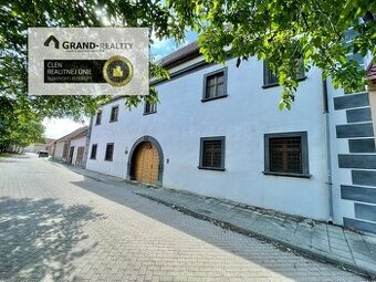 Na predaj výnimočná šľachtická kúria v historickom jadre