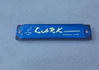 Ústna harmonika Lark 80 roky