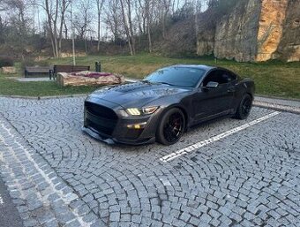 Ford mustang 5,0