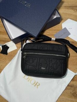 Pánska crossbody kabelka Dior.