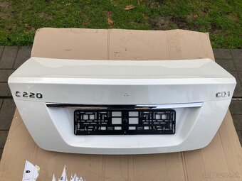 Zadný kufor na Mercedes w204