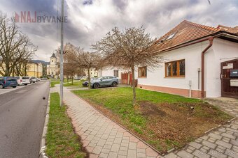 NÁMESTIE ANDREJA HLINKU - 120m2 dvojdom s 3 bytovými jednotk