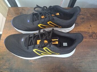 New Balance tenisky