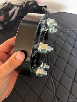 Predám rozširovacie podložky 6x139,7 hrúbka 38mm