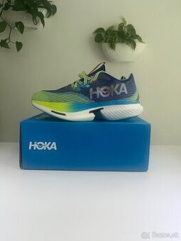 Hoka Cielo X1