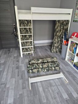 Vyvýšena poschodová posteľ pre malého vojaka 180 x 90
