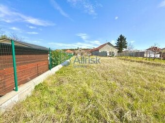 Exkluzívny predaj 4i domu so skvelým pozemkom pri lese v Loz