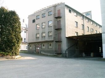 Prenájom skladovej a výrobnej  haly 2771 m2 Hodonín