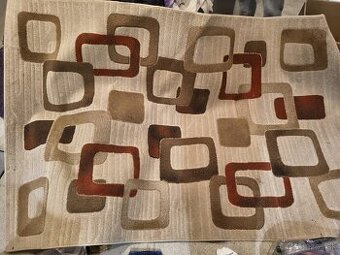 Predam farebny koberec