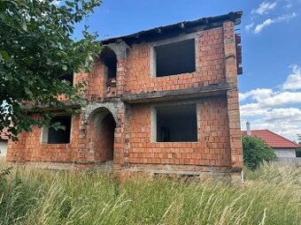 Rozostavaný rod. dom s garážou v obci Dolný Pial- ZĽAVA