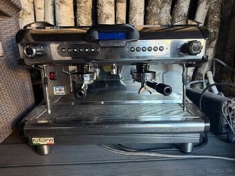 Pákový kávovar Futura F100 - 1