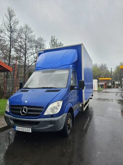 Mercedes Benz-Sprinter