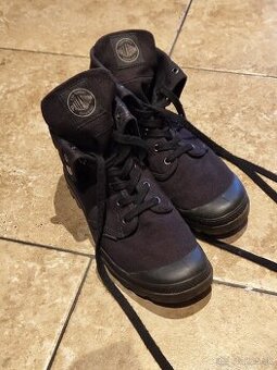 Palladium boty velkost 43 Baggy