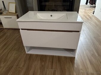 Skrinka s umyvadlom 80cm