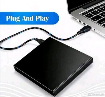 predam externu  plug n play cd/dvd mechaniku, vid foto,, 19€