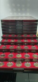 Kompletna sada pamatnych 2€ minci