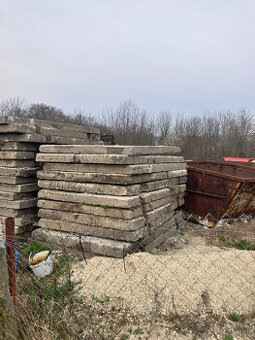 Betónové cestné panely