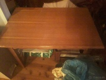 Stol a stolicky drevene,krajac retro ,