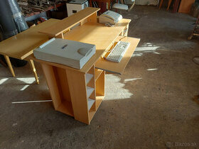 písací počítačový stôl - 1