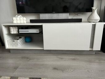 Tv stolík