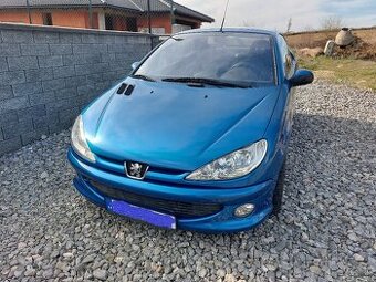 Peugeot 206 CC - cabrio 1.6 benzín 88kw. Automat