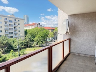 Priestranný 4i byt s 2 loggiami + garáž, Vazovova, S
