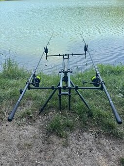 TRIPOD - 1
