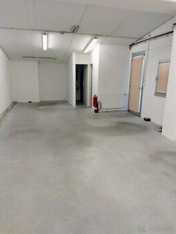 Kancelársky priestor, Pezinok, Šenkvická cesta