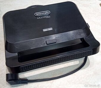 Delonghi grill s vyberatelnymi platnickami