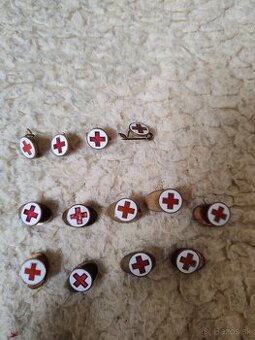Stare odznaky červeneho kríža sš 1939-45