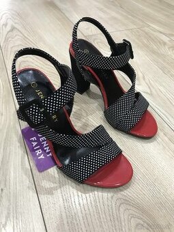 Dámske sandálky, veľkosť 36