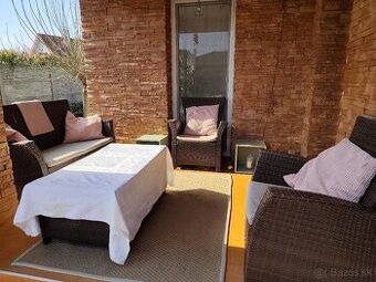 Ratanové sedenie na terasu