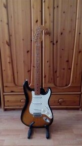 1954 40th Anniversary Stratocaster (1994)